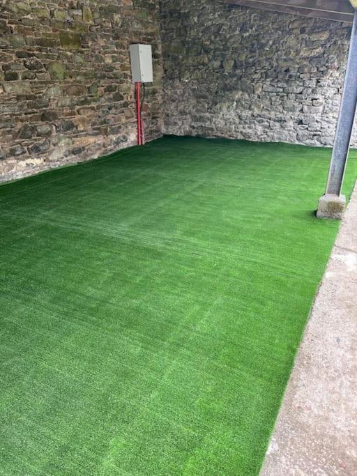 Tom Rocky'S Farmyard Villa Templemore Exterior foto