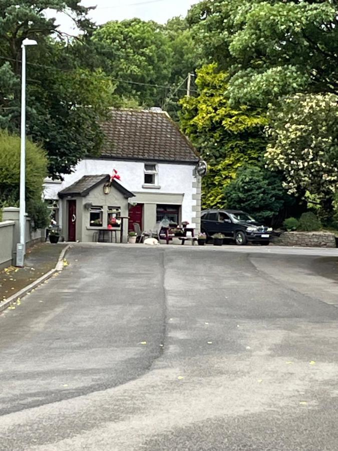 Tom Rocky'S Farmyard Villa Templemore Exterior foto